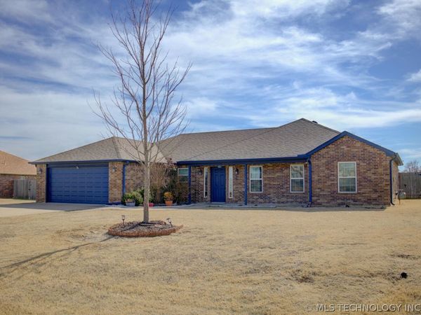 32 Hazel Avenue , Inola, OK 74036