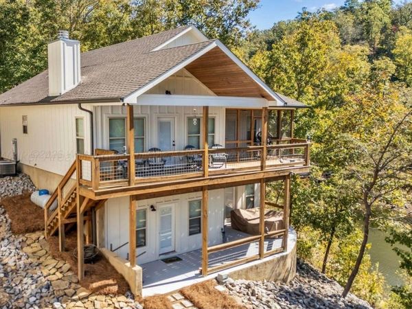 1255 LEGENDARY PARKWAY, Arley, AL 35541