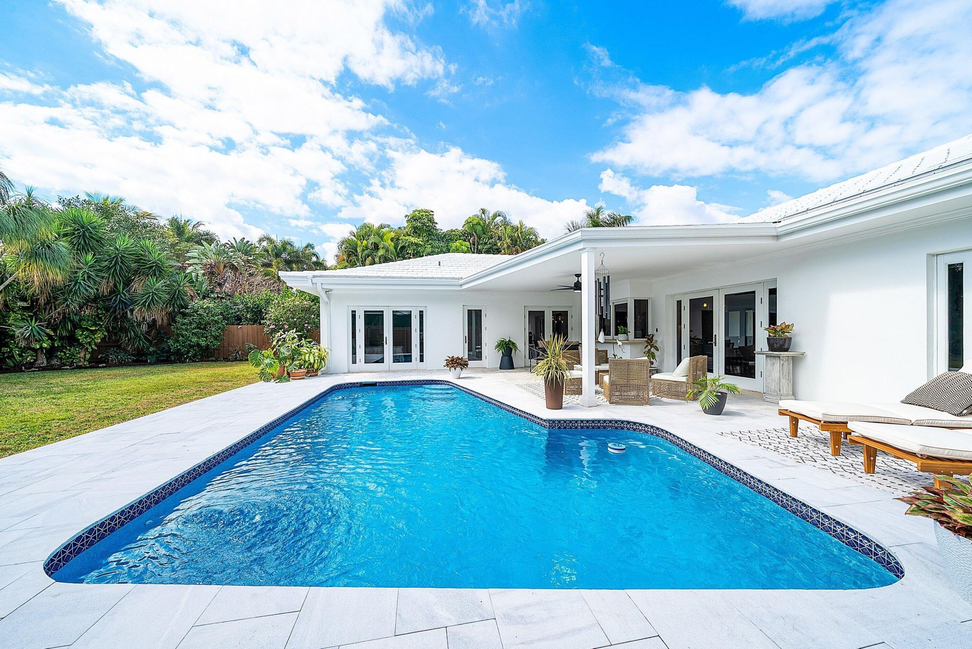 830 Tangerine Way, Gulf Stream, FL 33483 Photo