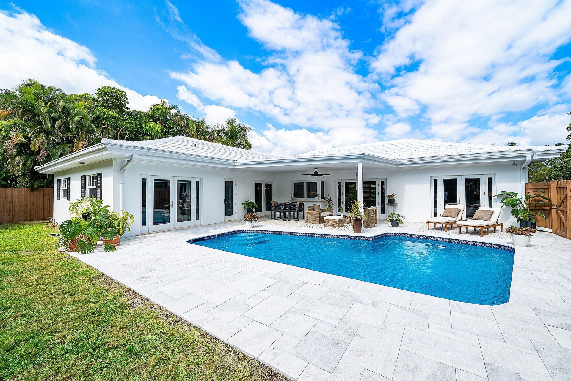 830 Tangerine Way, Gulf Stream, FL 33483 Photo