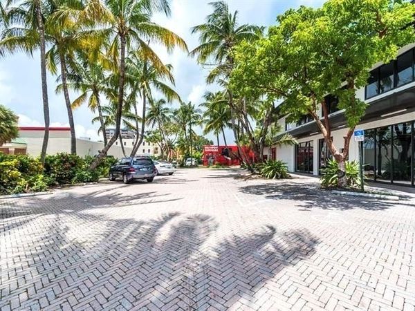 1541 Cordova Road, Unit 205, Fort Lauderdale, FL 33316