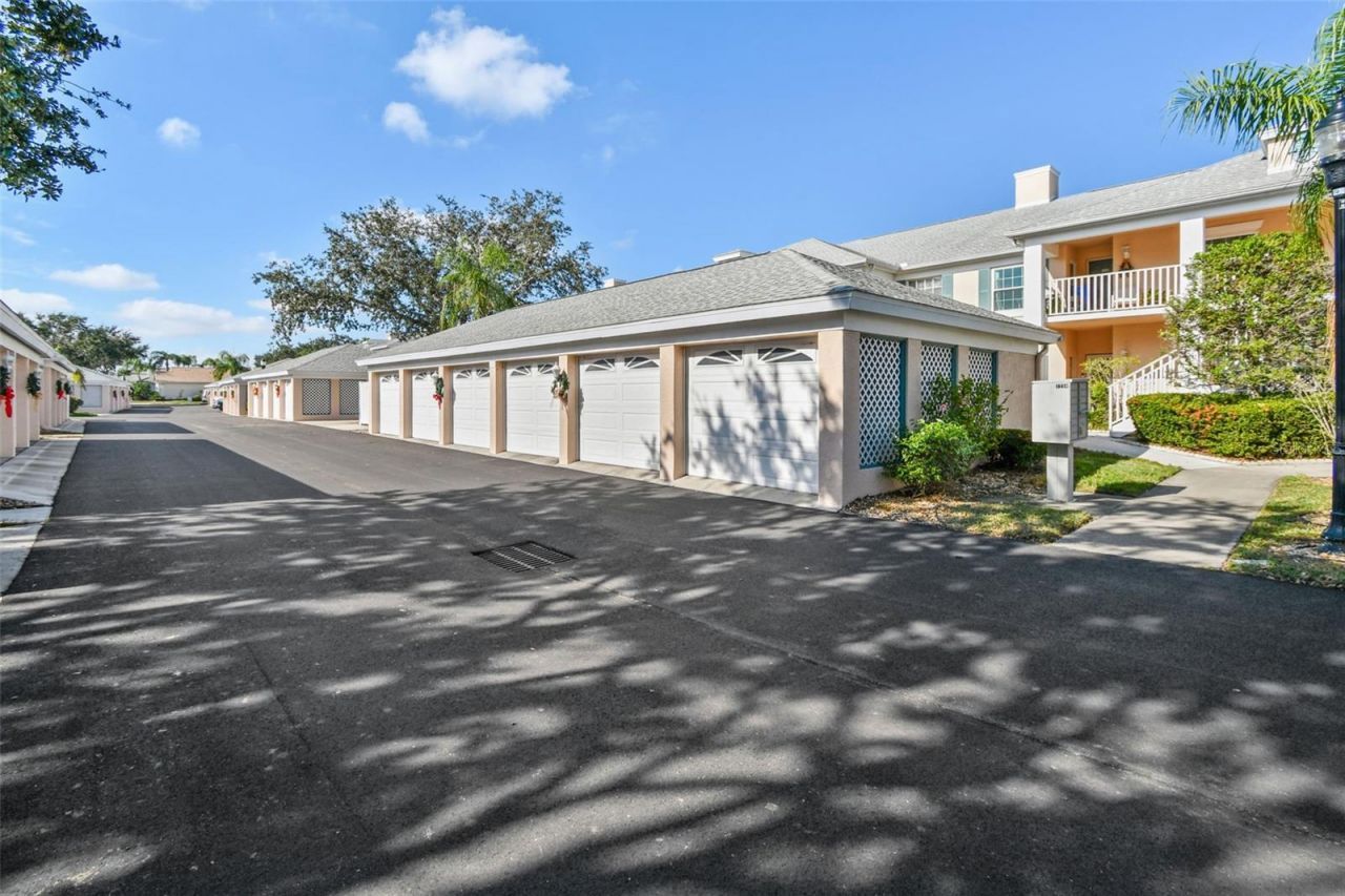 4210 Caddie Drive E, Unit 202, Bradenton, FL 34203 Photo