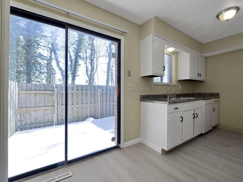 3113 Highcliff Court, Columbus, OH 43231 Photo 7