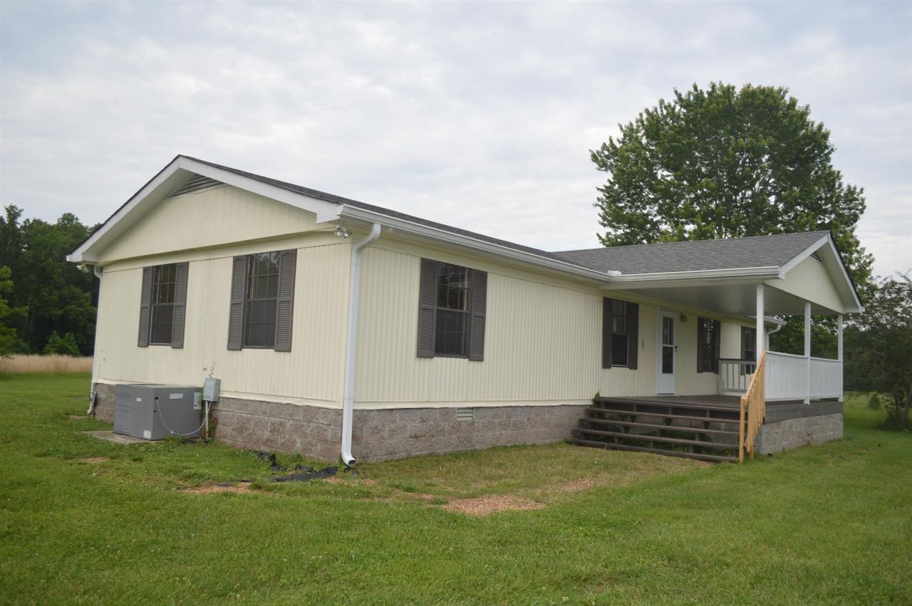 1894 Mosley Ferry Rd , Chapmansboro, TN 37035 Main Photo