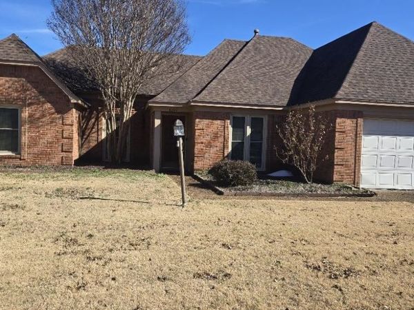 4290 CREEK MANOR LN, Memphis, TN 38125