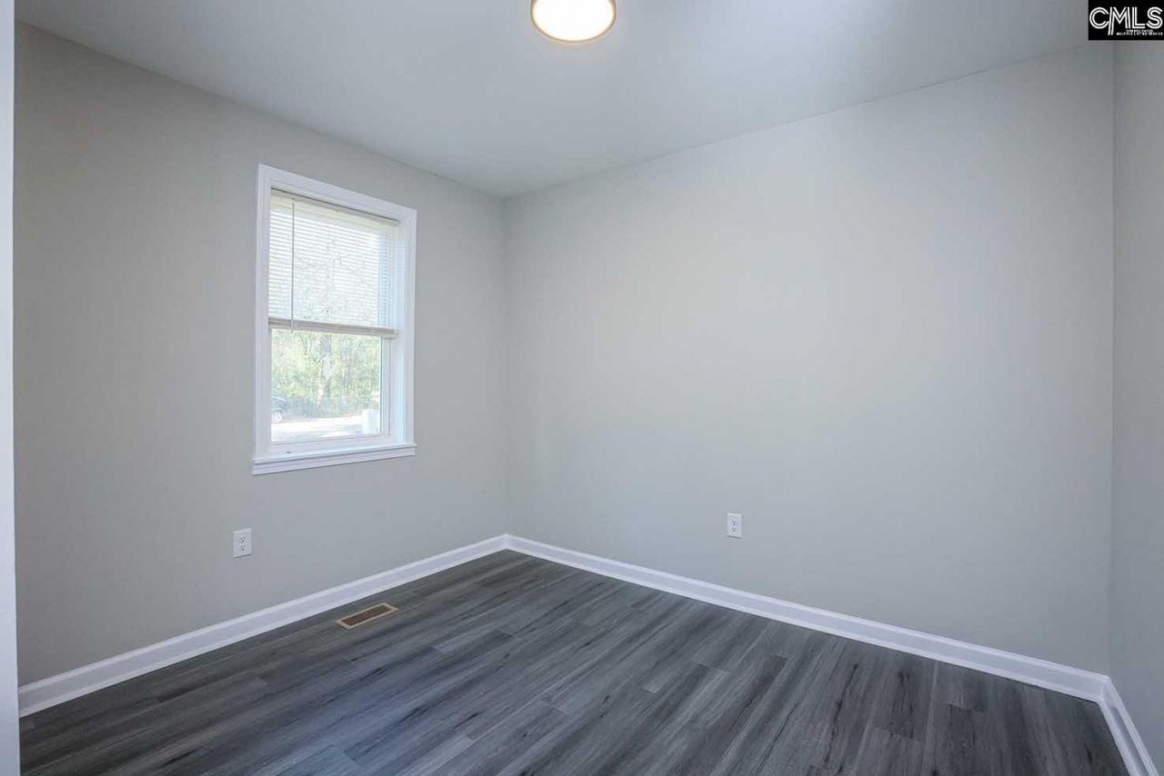 1013 Pinelane Road Photo 15