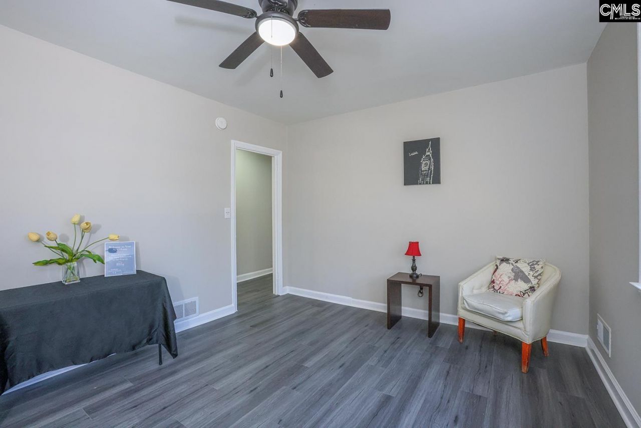 1013 Pinelane Road Photo 4