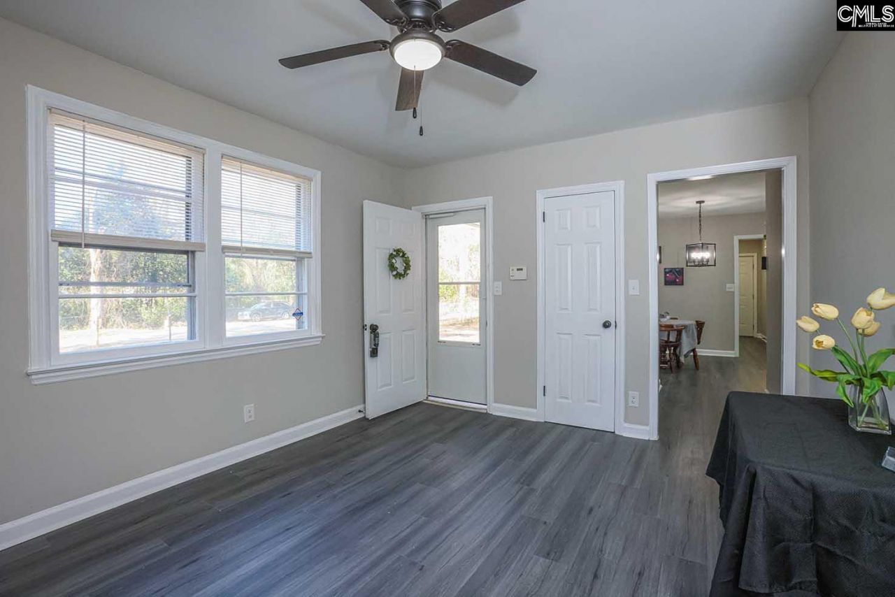 1013 Pinelane Road  Photo 5