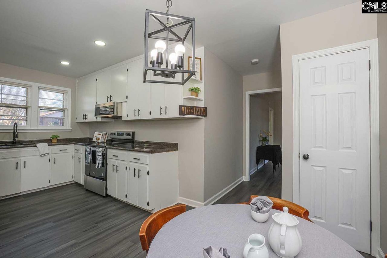 1013 Pinelane Road  Photo 8