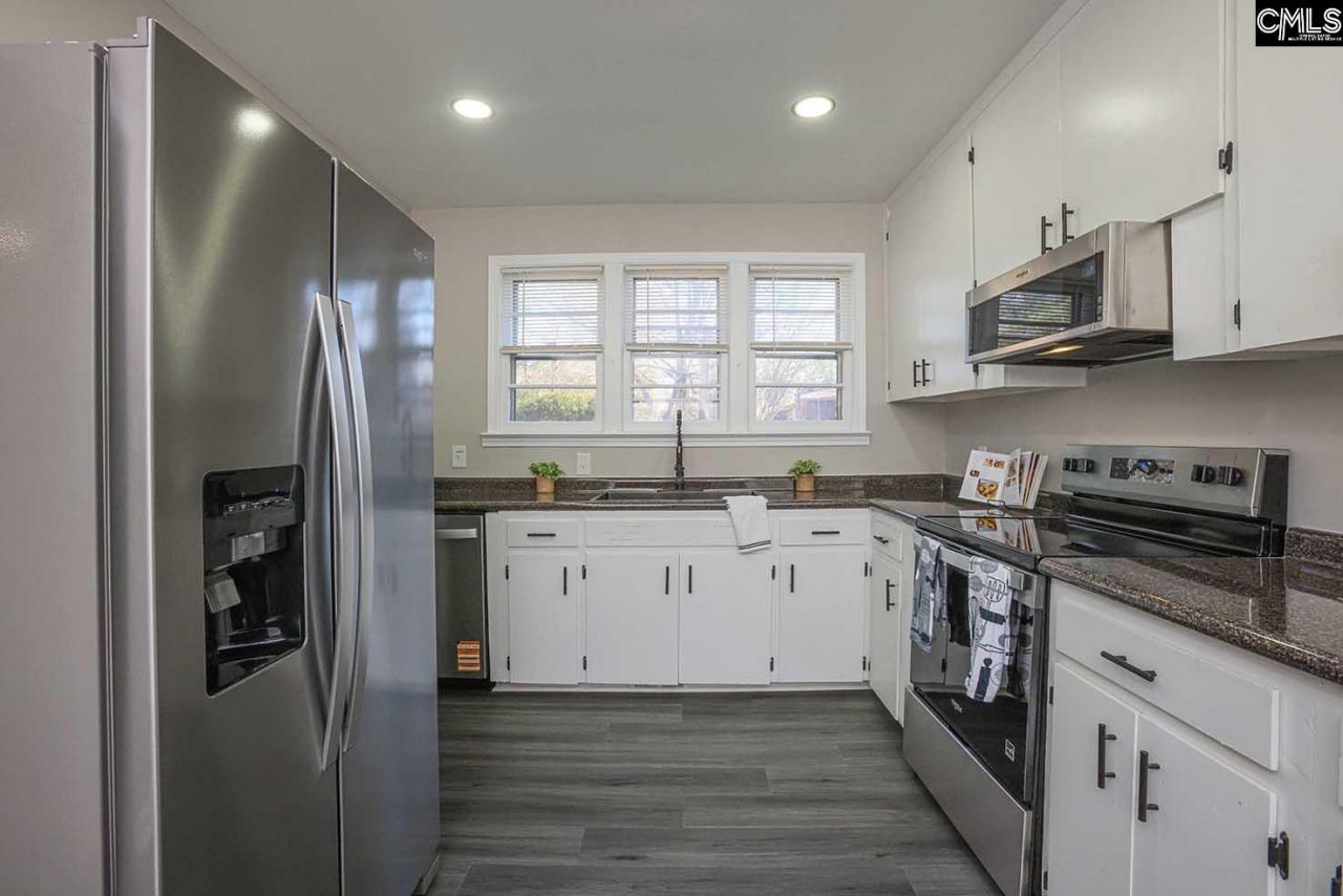 1013 Pinelane Road  Photo 9