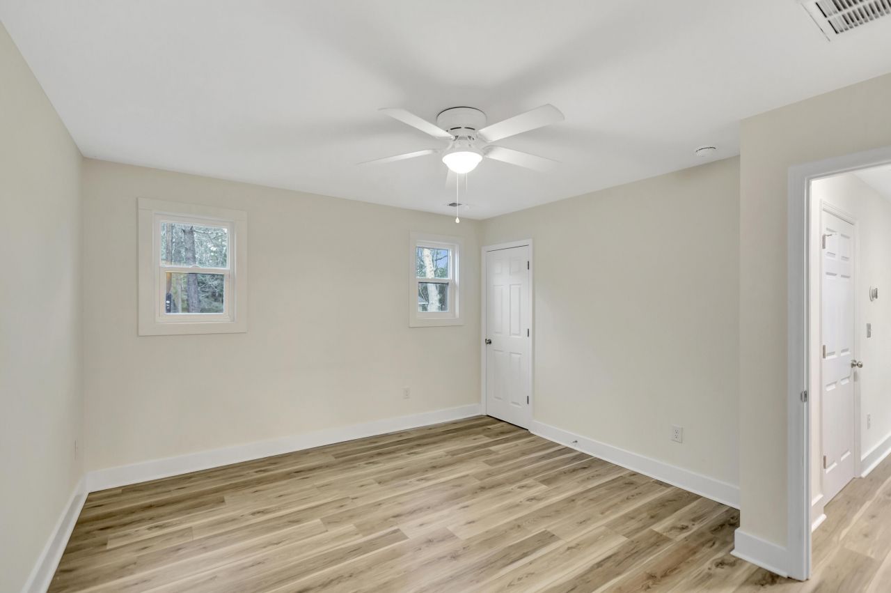 6961 Raymond Avenue Photo 12