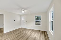 6961 Raymond Avenue photo 4