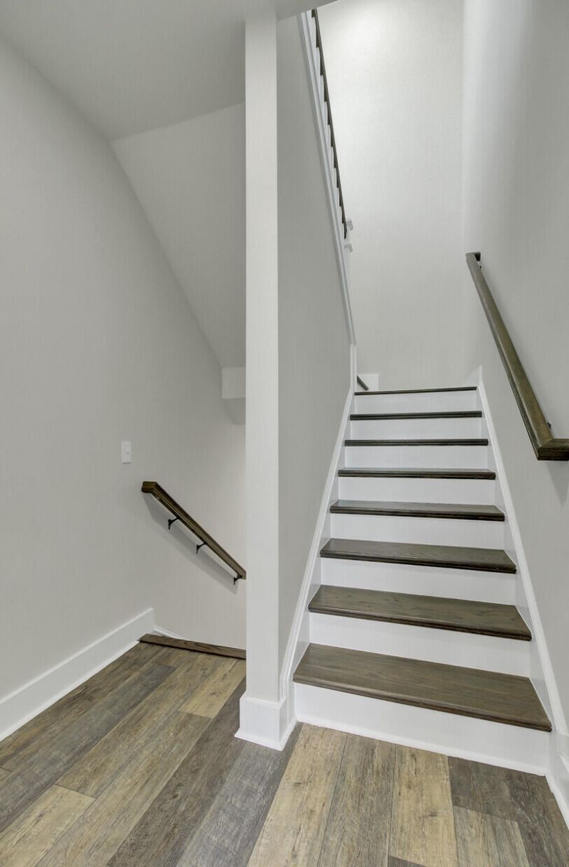 8606 Bowen Corner Avenue Photo 25