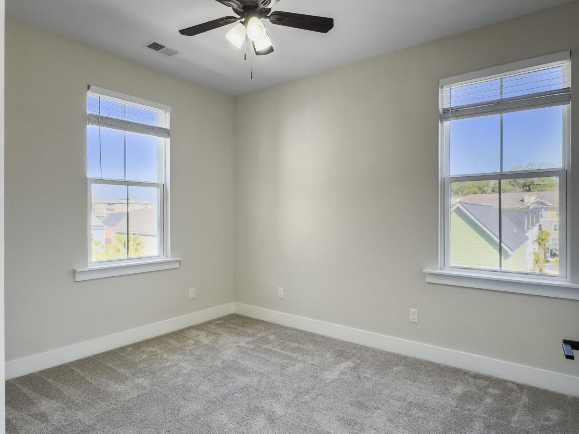 8606 Bowen Corner Avenue Photo 31