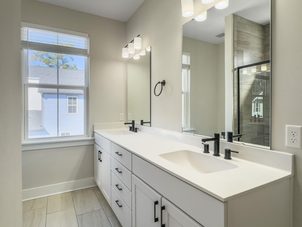 8606 Bowen Corner Avenue Photo 56