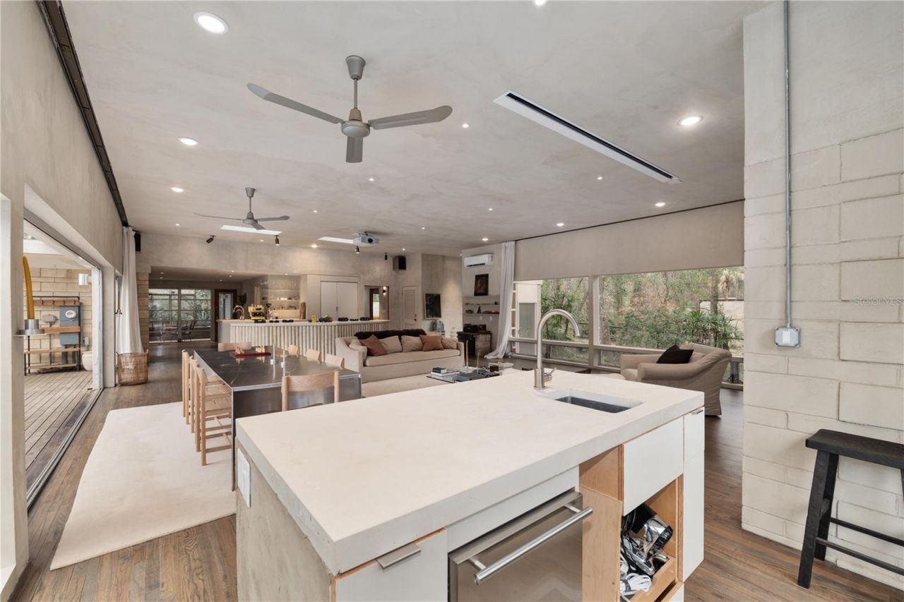 2062 NW 11th Road, Gainesville, FL 32605 Photo