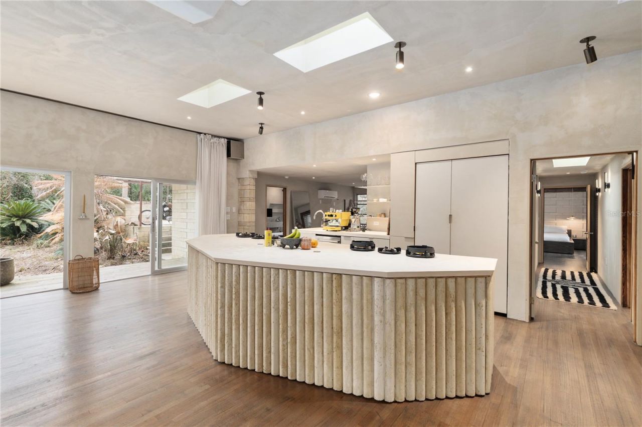 2062 NW 11th Road, Gainesville, FL 32605 Photo