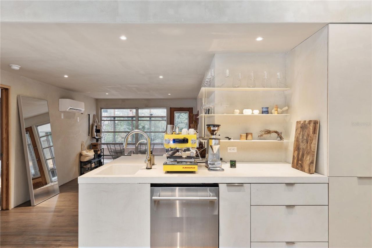 2062 NW 11th Road, Gainesville, FL 32605 Photo