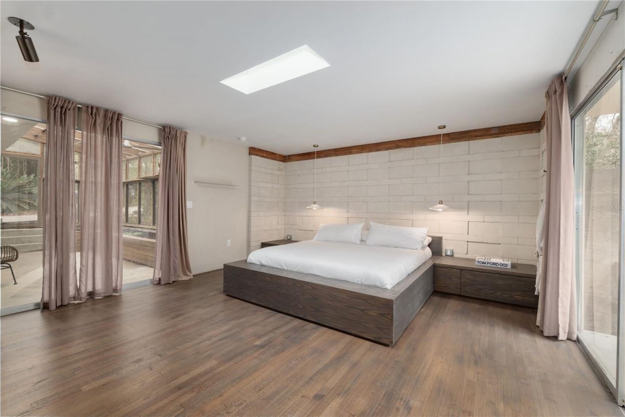 2062 NW 11th Road, Gainesville, FL 32605 Photo