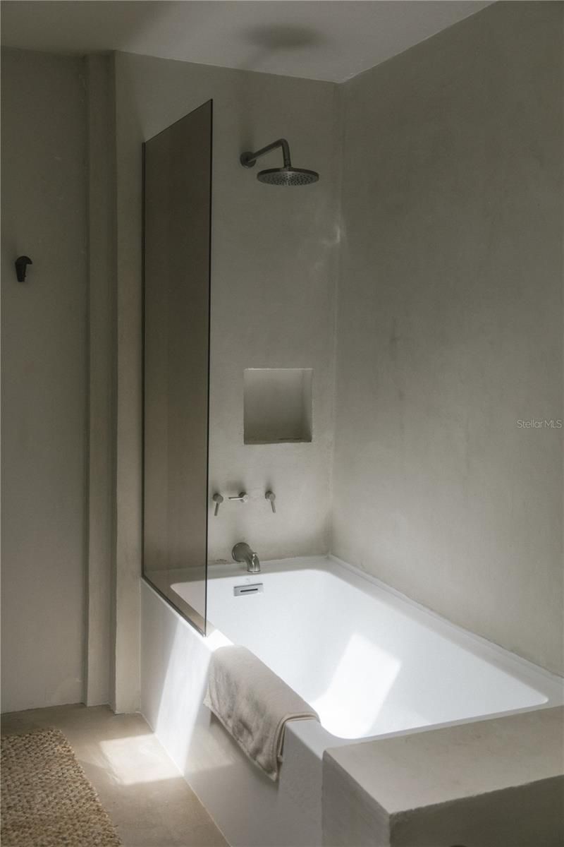 2062 NW 11th Road, Gainesville, FL 32605 Photo