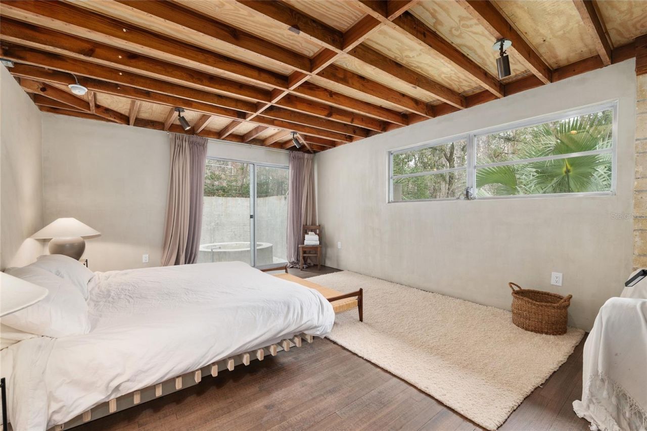 2062 NW 11th Road, Gainesville, FL 32605 Photo