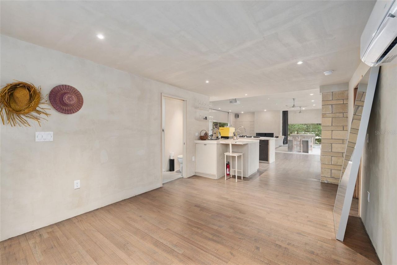 2062 NW 11th Road, Gainesville, FL 32605 Photo