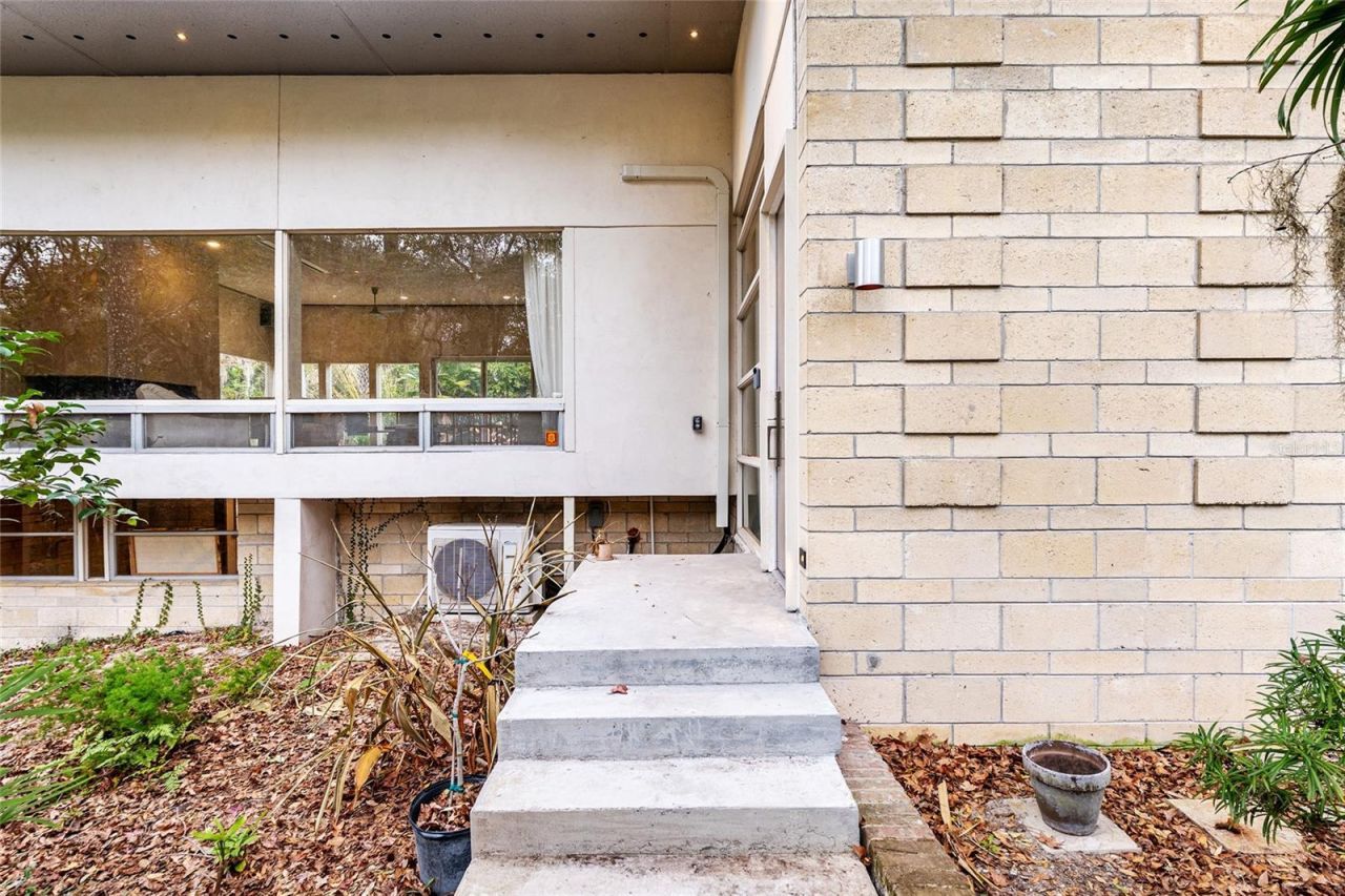 2062 NW 11th Road, Gainesville, FL 32605 Photo