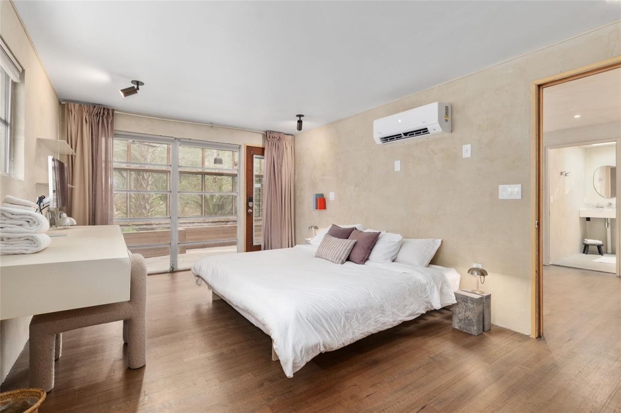 2062 NW 11th Road, Gainesville, FL 32605 Photo