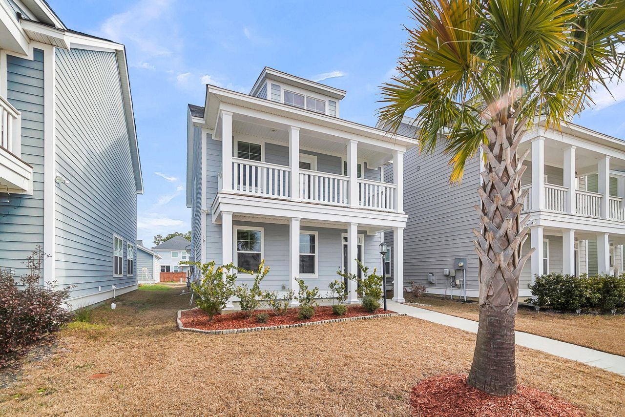 161 Yorkshire Drive Photo 3