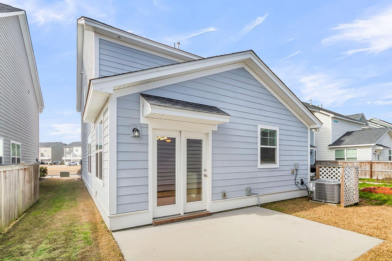 161 Yorkshire Drive Photo 34