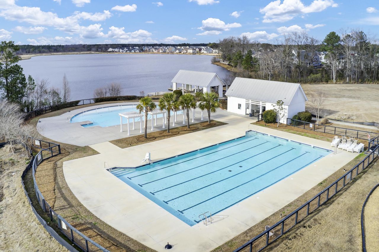 161 Yorkshire Drive Photo 41