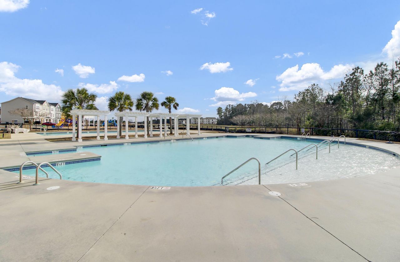 161 Yorkshire Drive Photo 43