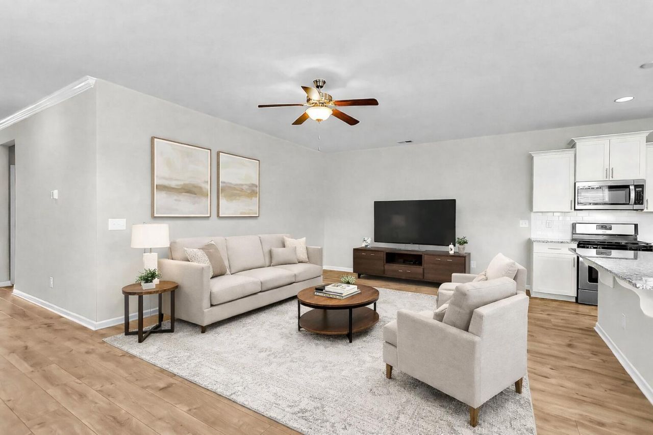 161 Yorkshire Drive Photo 9