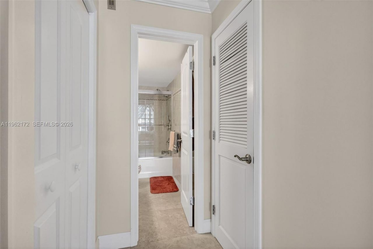 1849 S Ocean Dr, Unit 905, Hallandale Beach, FL 33009 Photo