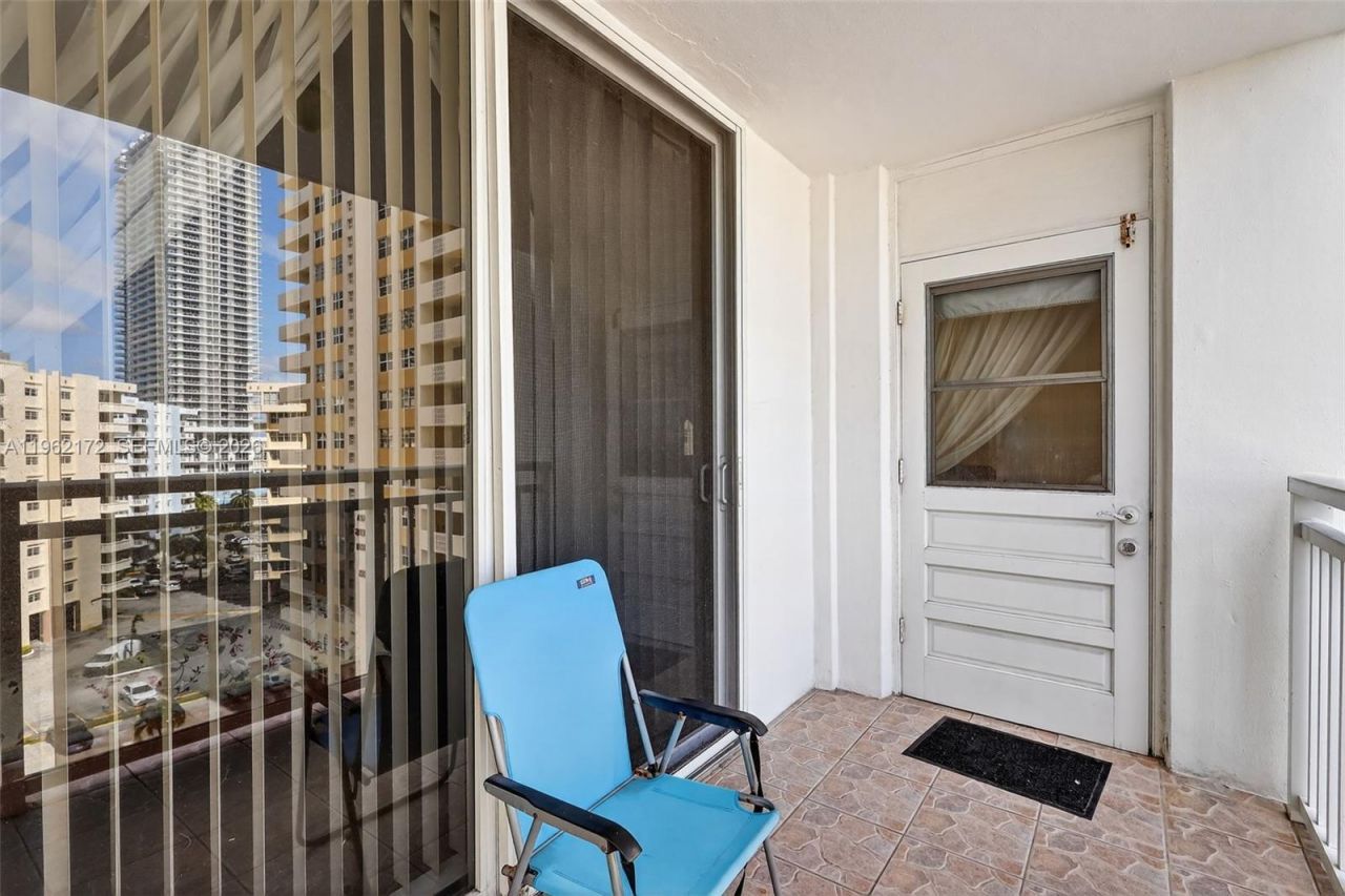 1849 S Ocean Dr , Unit 905, Hallandale Beach, FL 33009 Photo