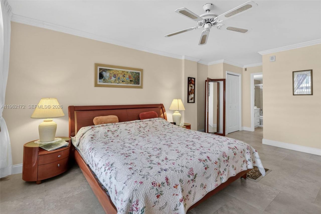 1849 S Ocean Dr, Unit 905, Hallandale Beach, FL 33009 Photo