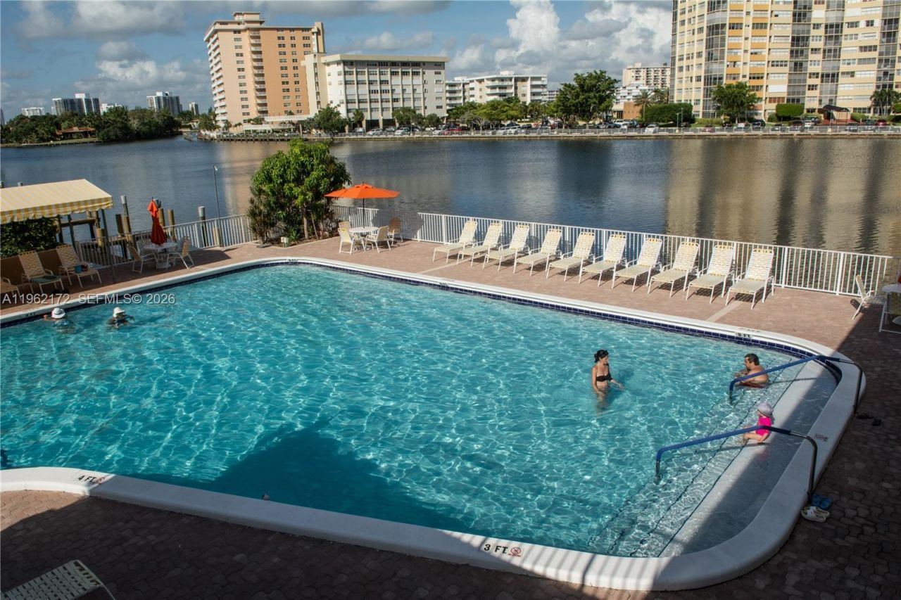 1849 S Ocean Dr, Unit 905, Hallandale Beach, FL 33009 Photo