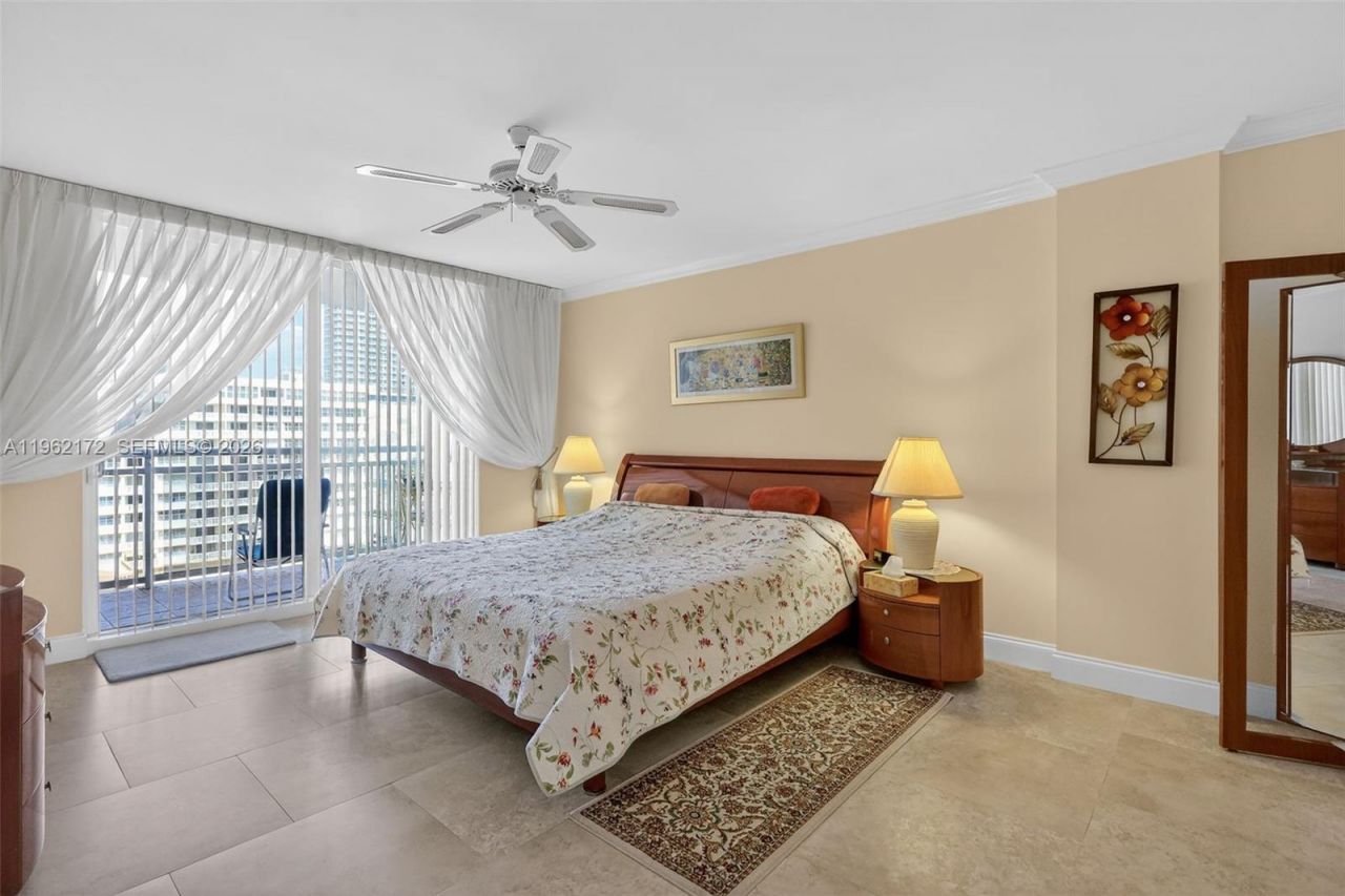 1849 S Ocean Dr, Unit 905, Hallandale Beach, FL 33009 Photo