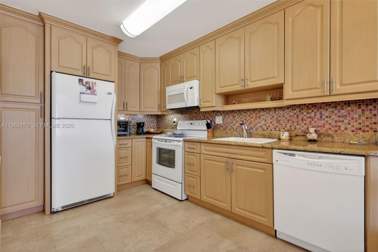 1849 S Ocean Dr , Unit 905, Hallandale Beach, FL 33009 Photo