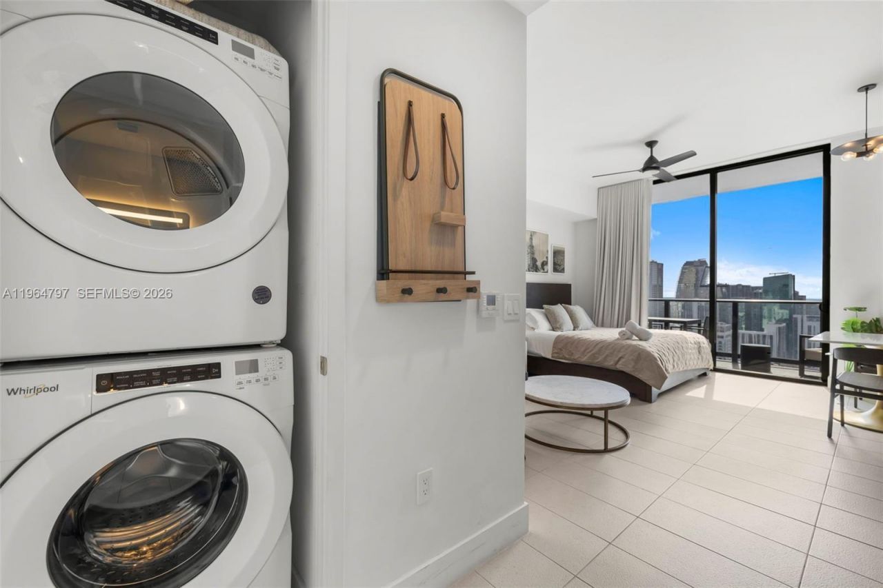 159 NE 6th St , Unit 4910, Miami, FL 33132 Photo