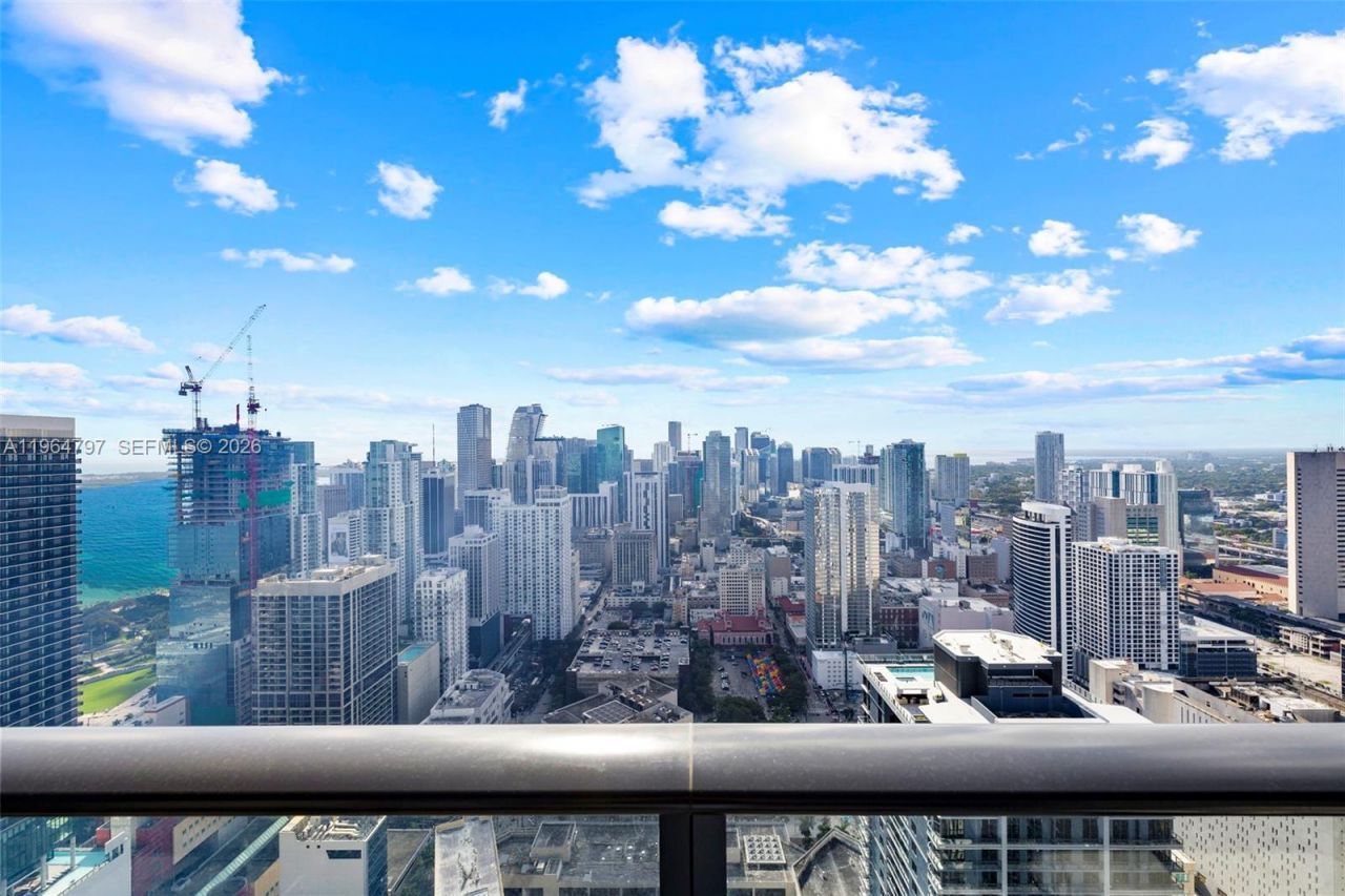 159 NE 6th St , Unit 4910, Miami, FL 33132 Photo