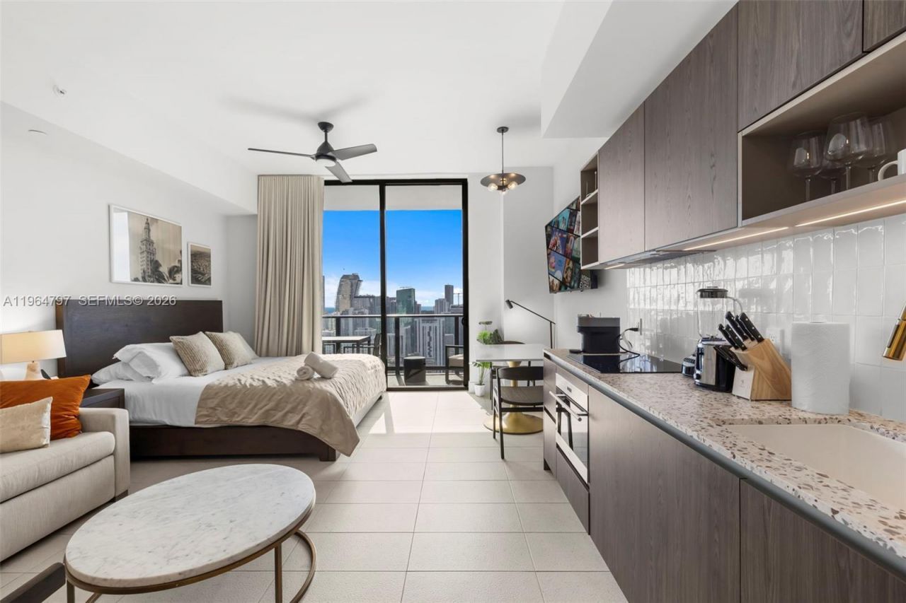 159 NE 6th St , Unit 4910, Miami, FL 33132 Photo