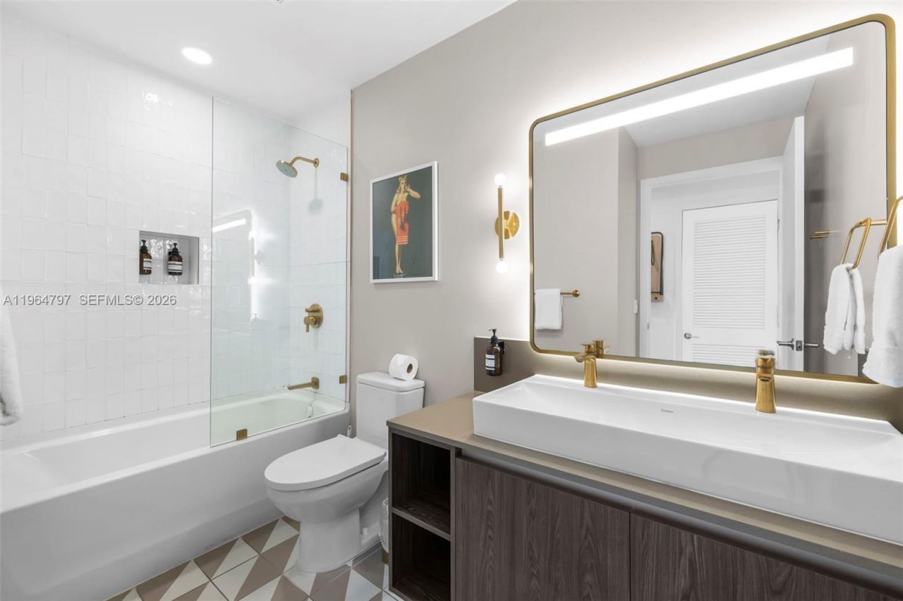 159 NE 6th St , Unit 4910, Miami, FL 33132 Photo