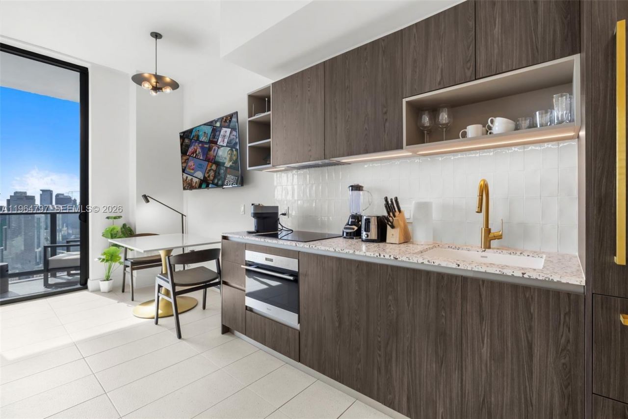 159 NE 6th St , Unit 4910, Miami, FL 33132 Photo