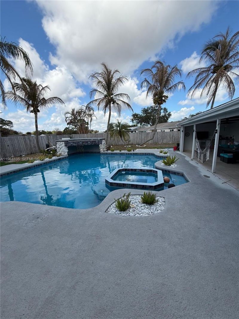 2068 SE Triumph Rd, Port Saint Lucie, FL 34952 Photo