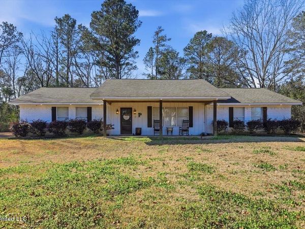 277 Mountain Creek Farm Road, Florence, MS 39073