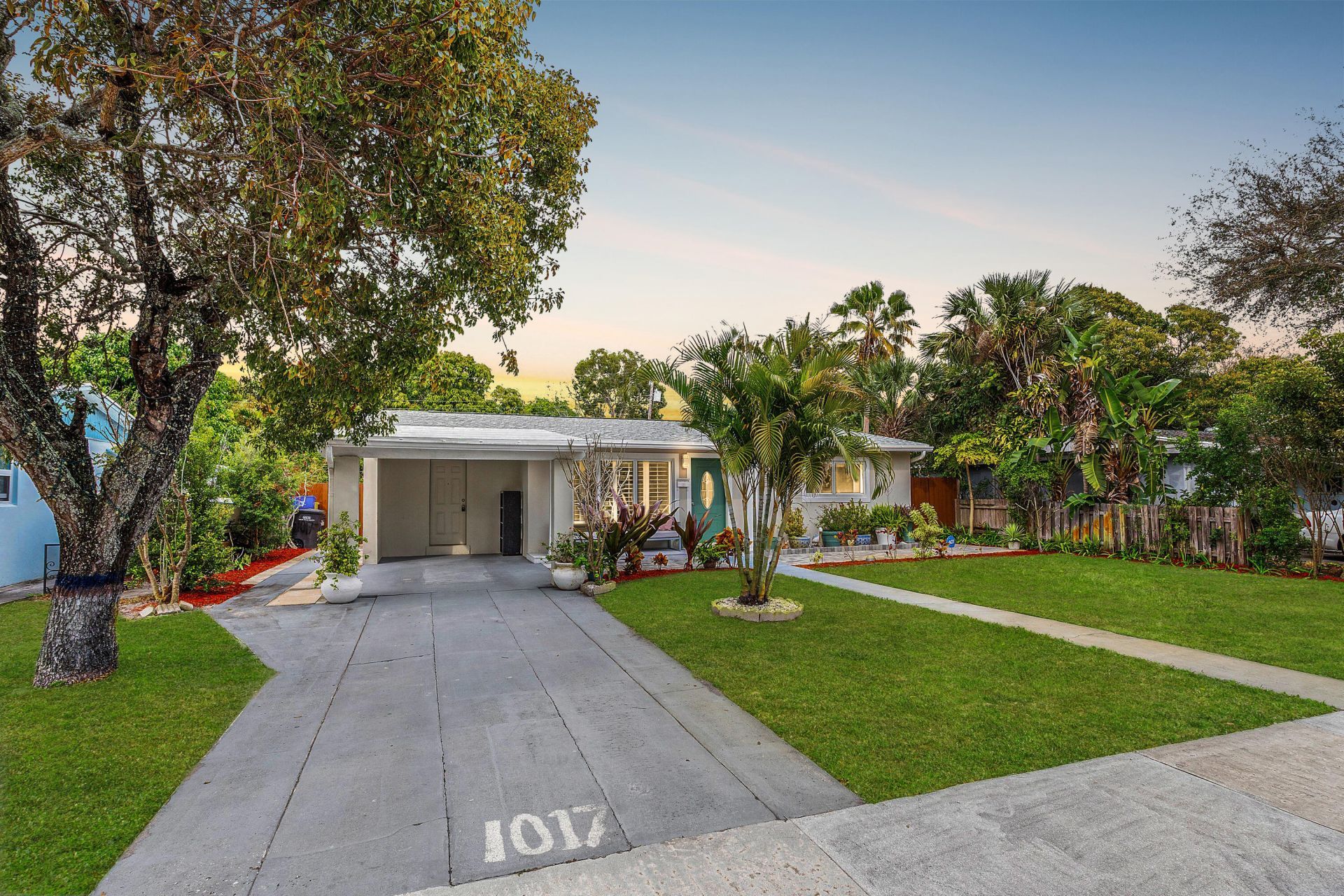 1017 Hansen Street, West Palm Beach, FL 33405 Photo