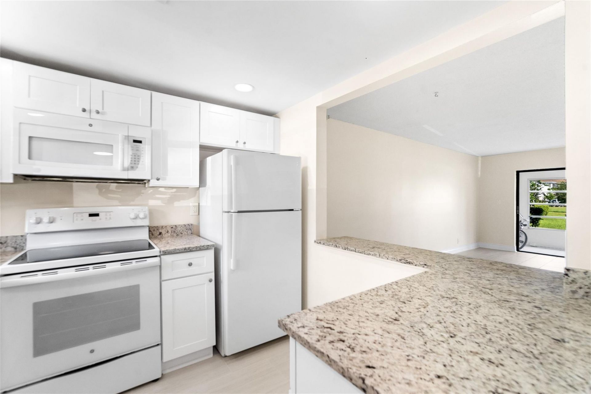 9355 SW 8th Street, Unit 110, Boca Raton, FL 33428 Photo