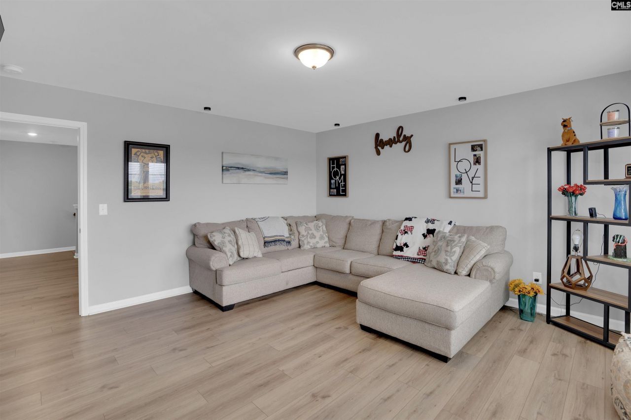 673 Bellflower Lane  Photo 20