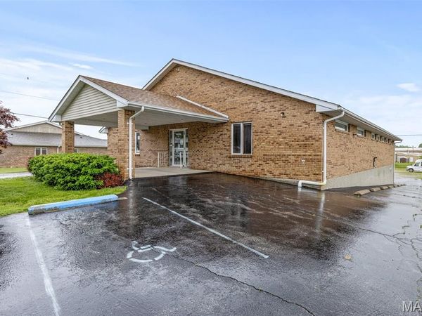 930 Park Drive , Ste Genevieve, MO 63670